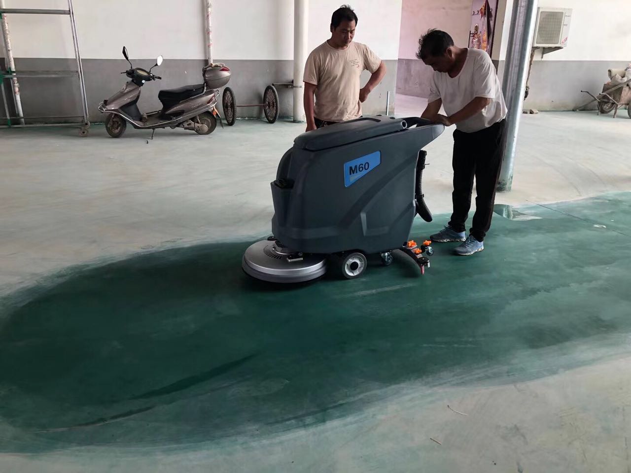 手推式掃地機操作技巧