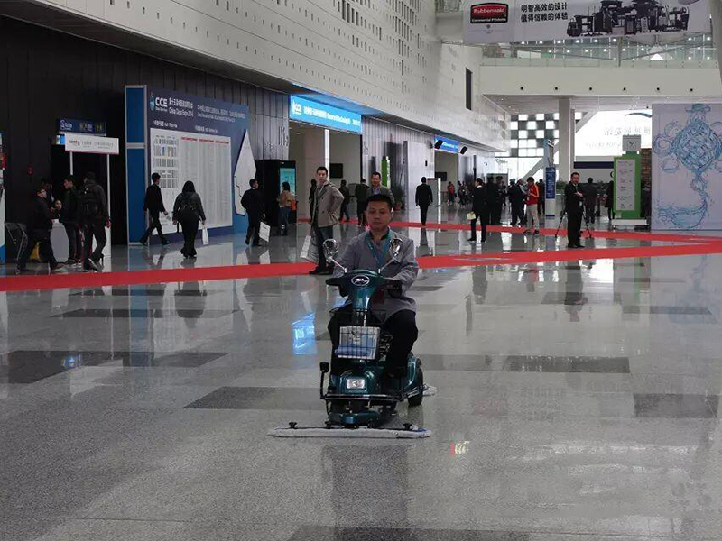 電動塵推車分類及其特點優(yōu)勢